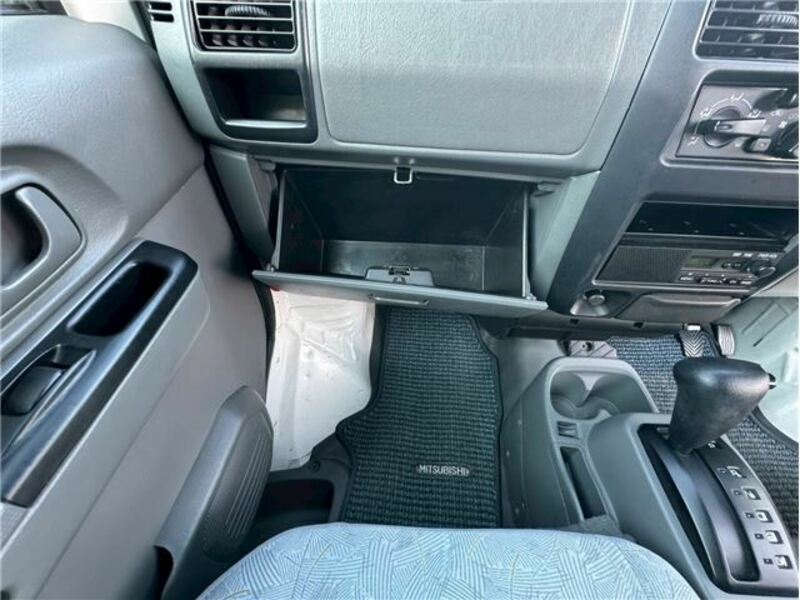 MINICAB VAN