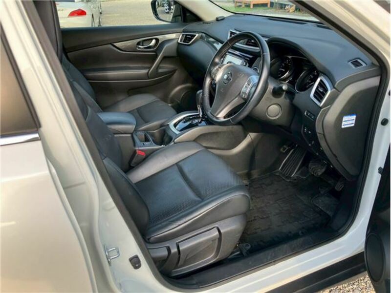 X-TRAIL-19