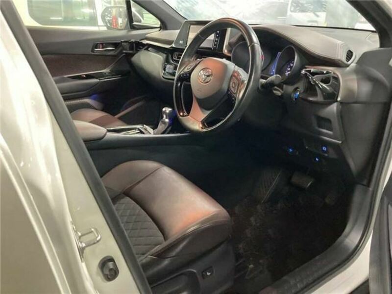 C-HR-4