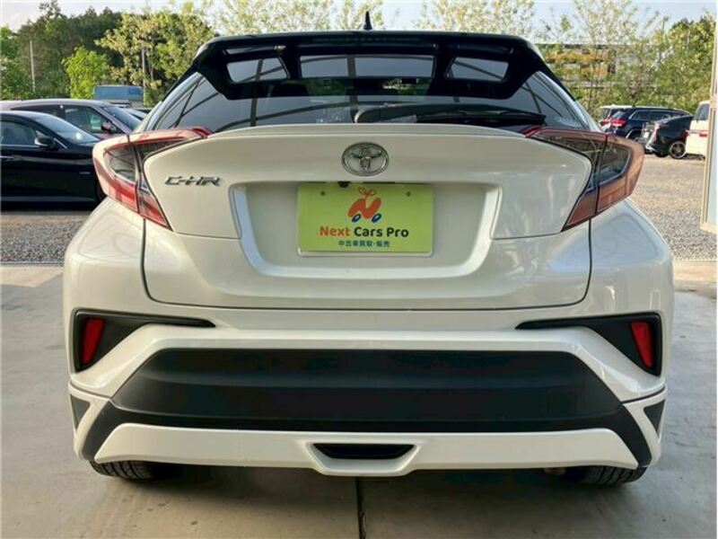 C-HR-33