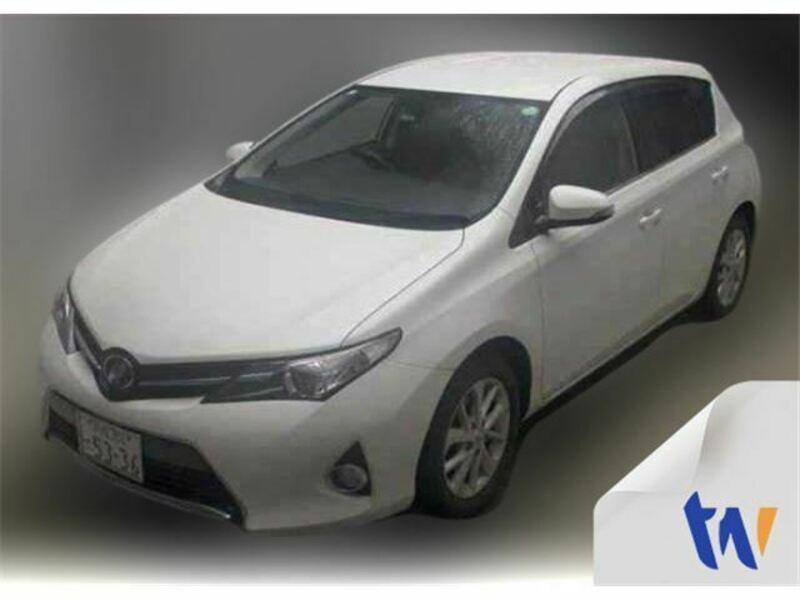 TOYOTA　AURIS