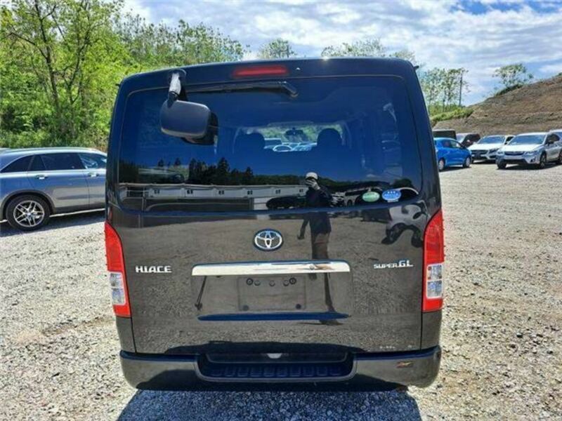 HIACE VAN