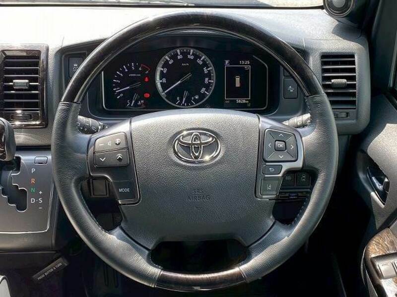 HIACE VAN-12
