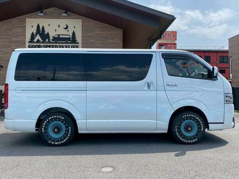 HIACE VAN-17