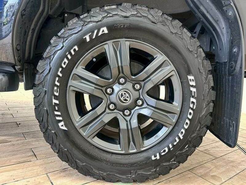 HILUX-5