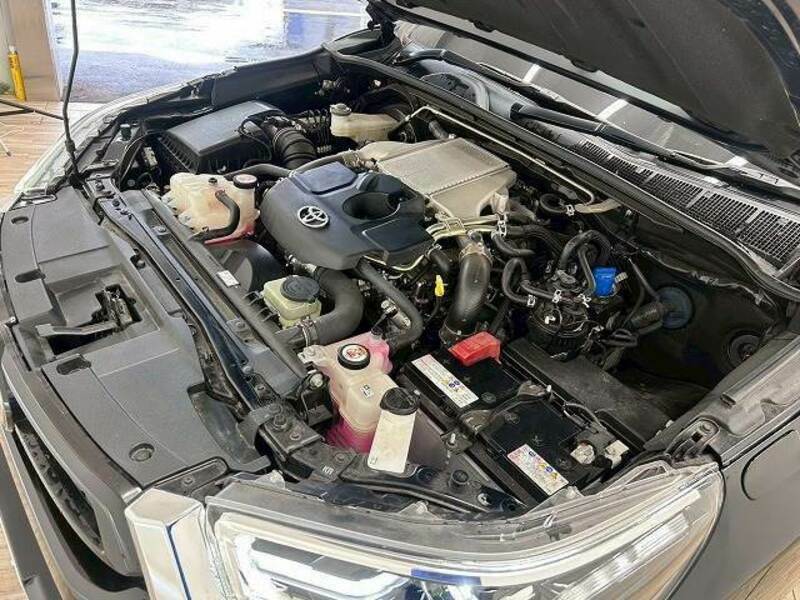 HILUX-16