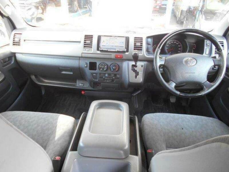 HIACE VAN-1