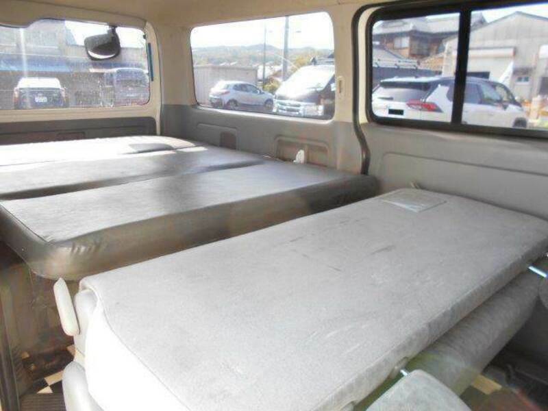 HIACE VAN-9
