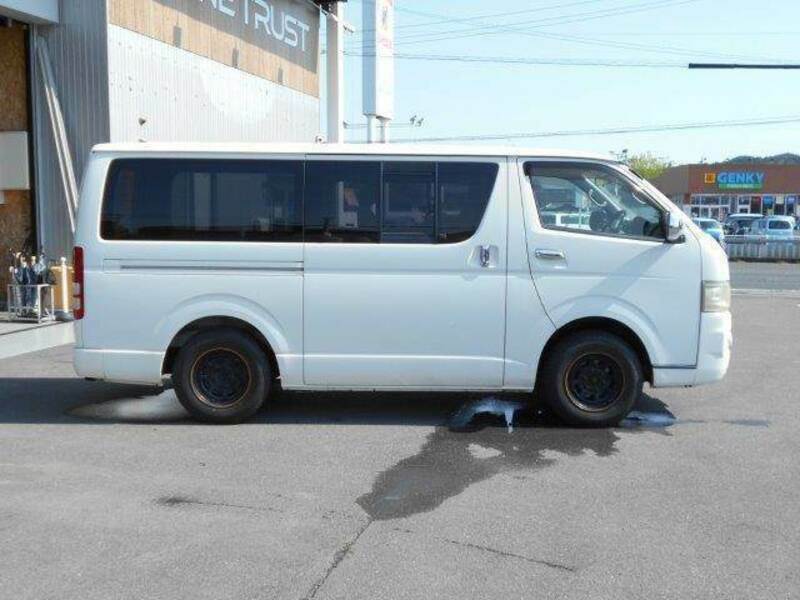 HIACE VAN-17