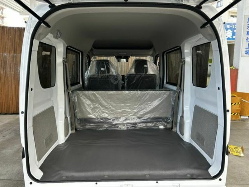 CLIPPER VAN