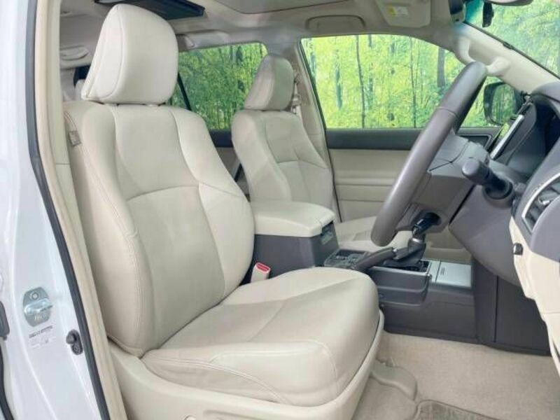 LAND CRUISER PRADO-7