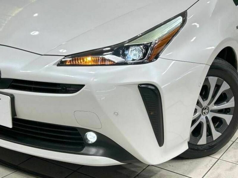 PRIUS-11