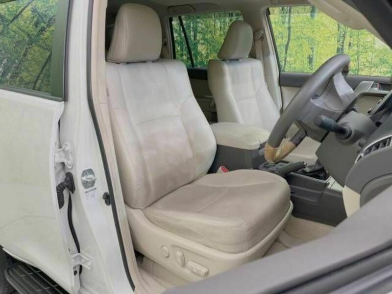 LAND CRUISER PRADO-7