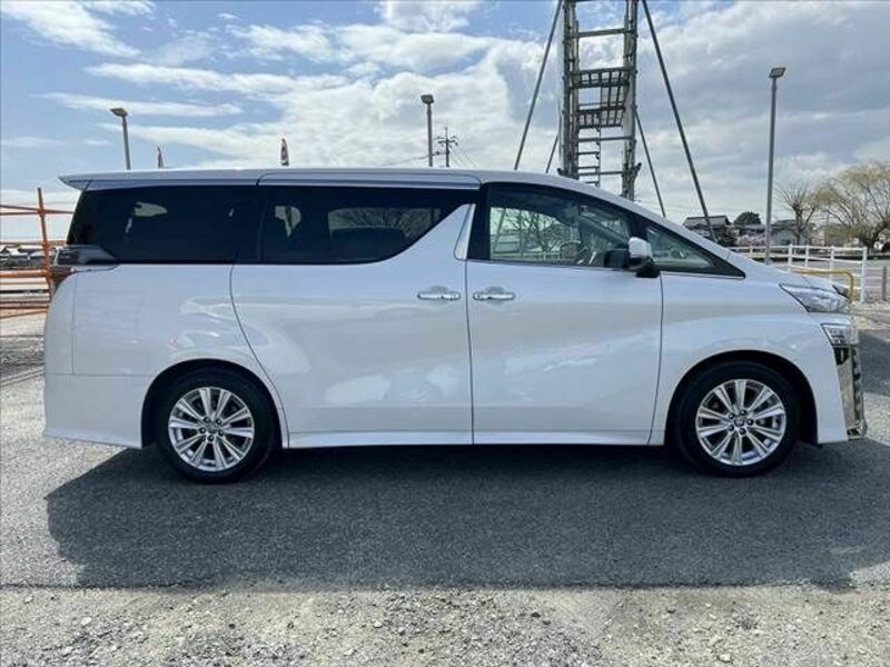 VELLFIRE-11