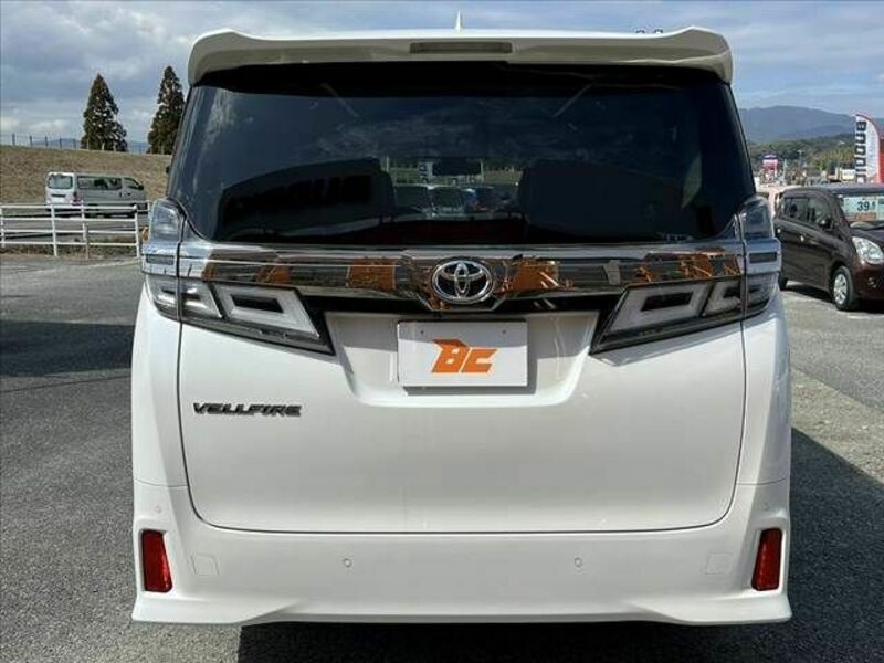VELLFIRE-13