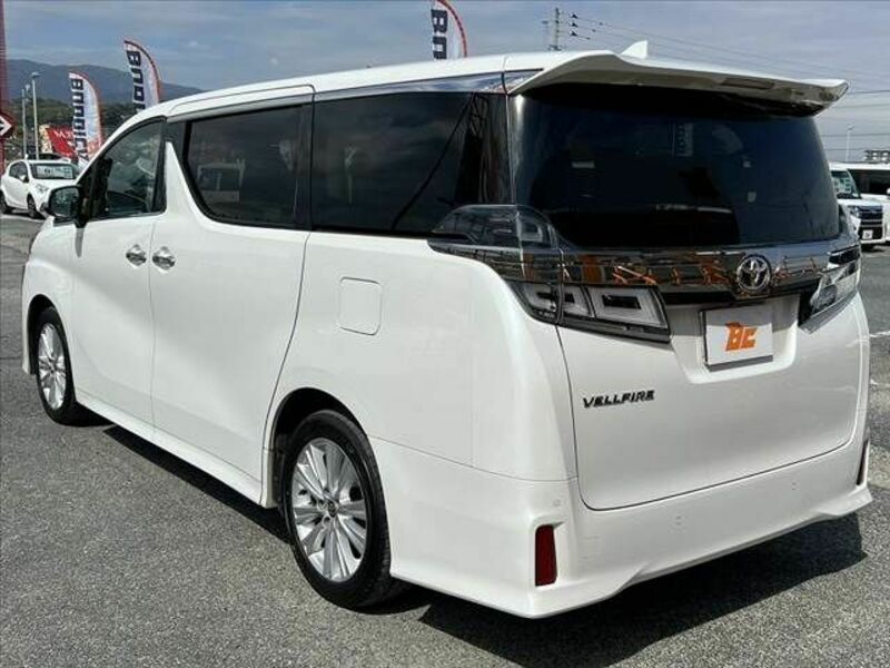 VELLFIRE-14