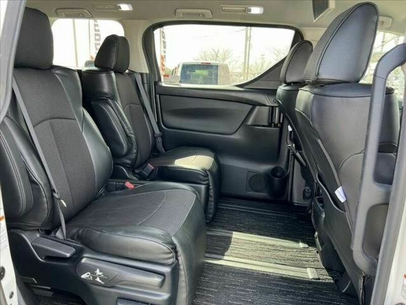 VELLFIRE-17