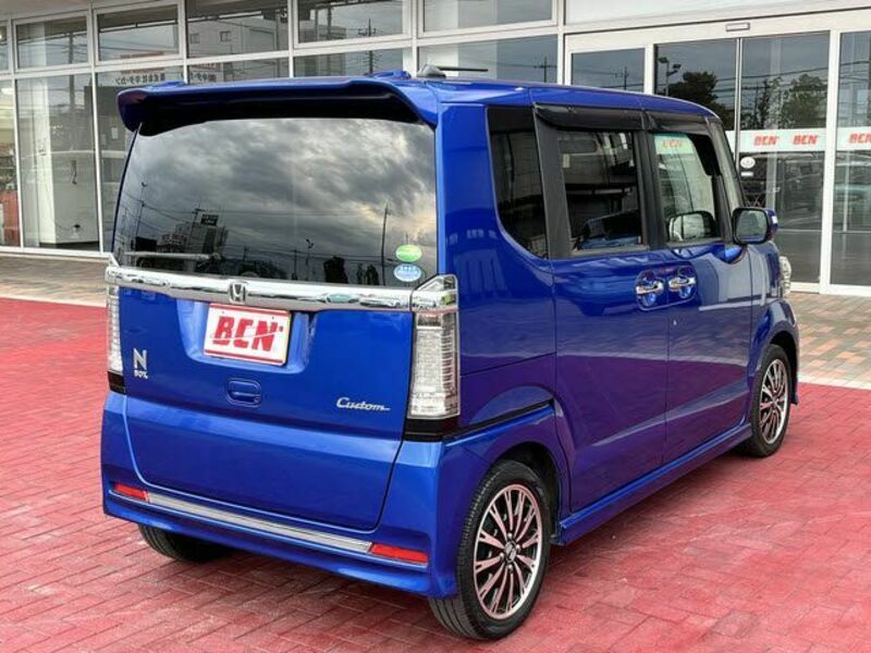 N BOX CUSTOM