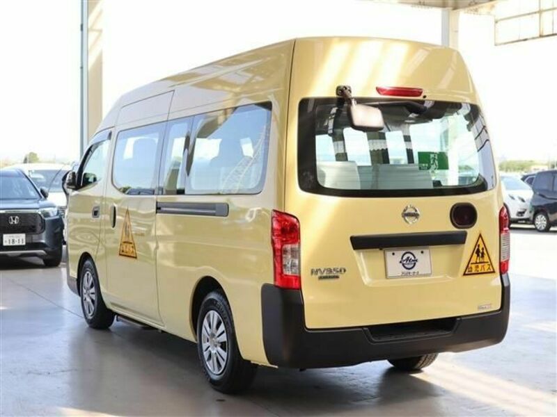 NV350 CARAVAN-23