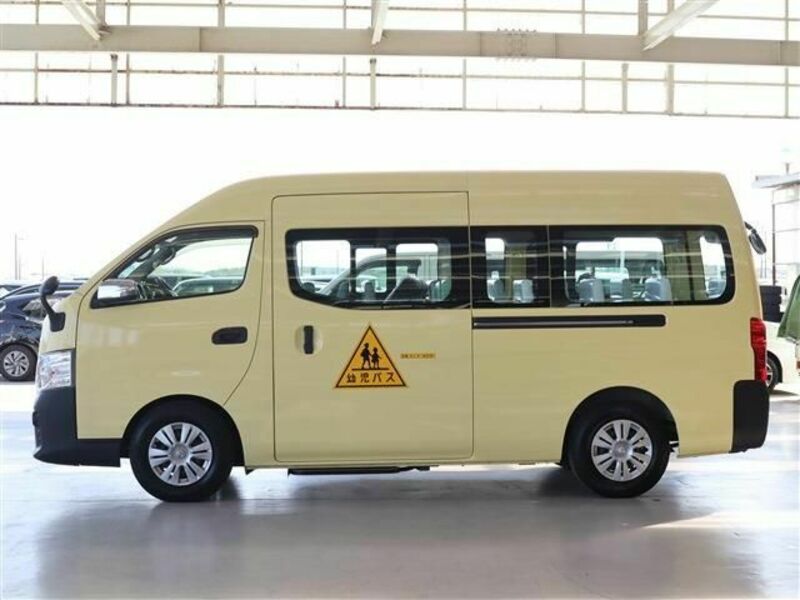 NV350 CARAVAN-24