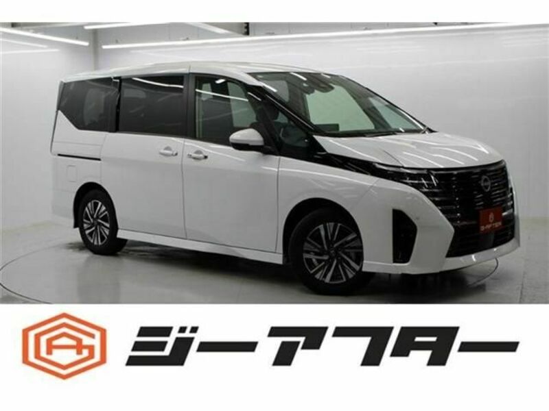 NISSAN　SERENA