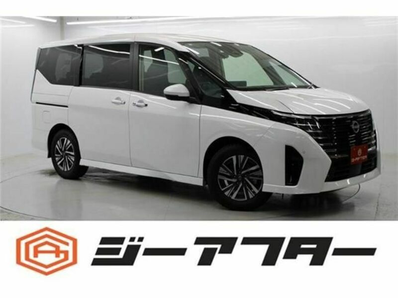 NISSAN　SERENA