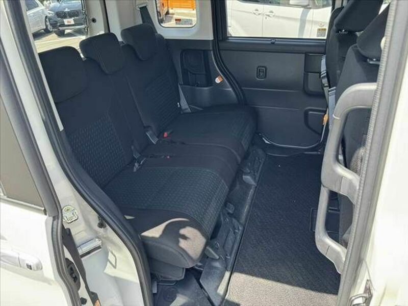 ROOMY-17