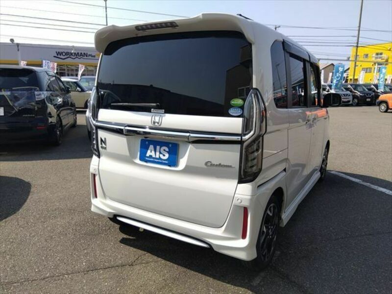 N BOX CUSTOM