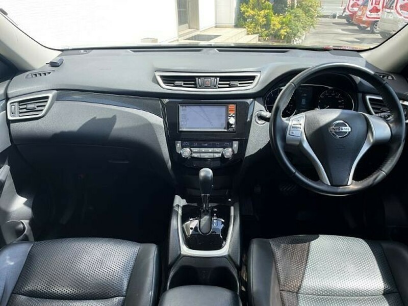 X-TRAIL-1