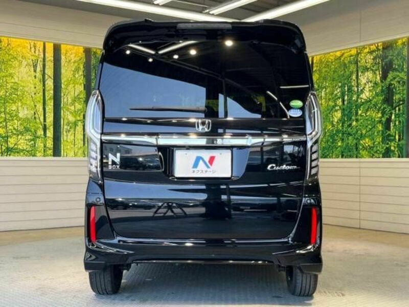 N BOX CUSTOM
