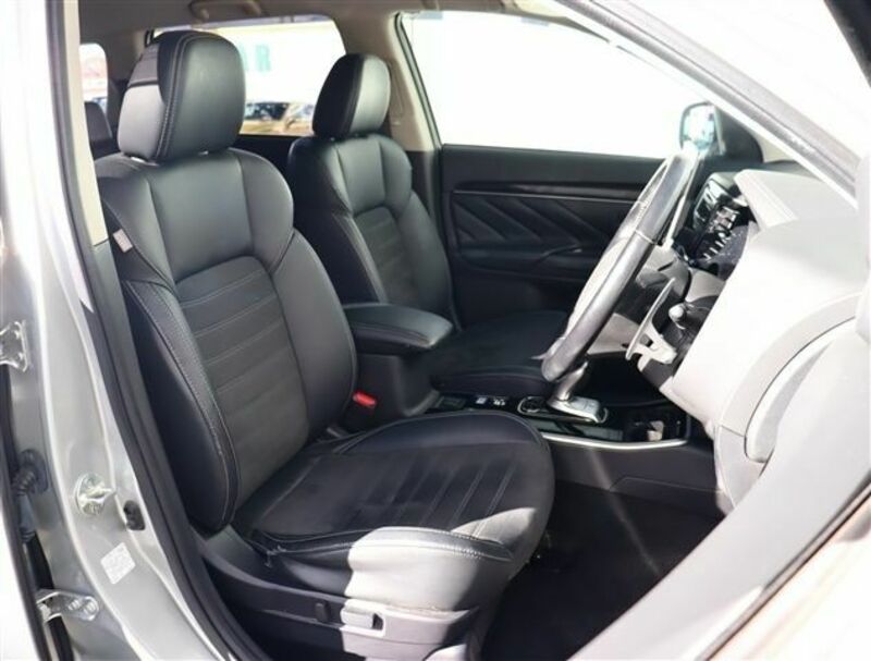 OUTLANDER PHEV