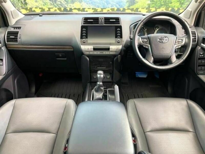 LAND CRUISER PRADO-1