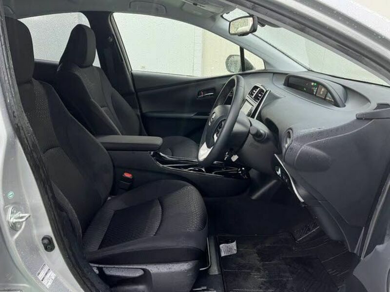 PRIUS-9