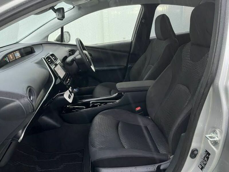 PRIUS-12
