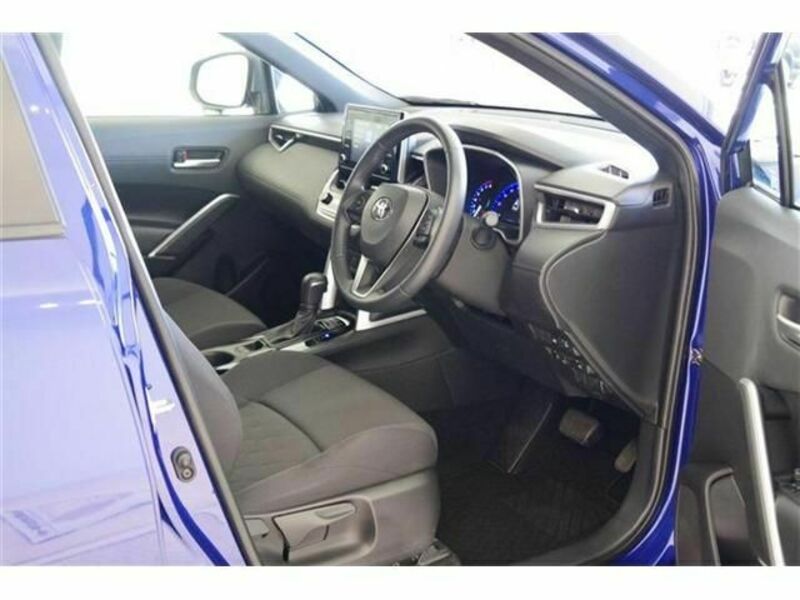 COROLLA CROSS-13