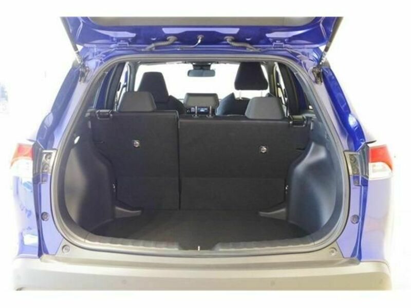 COROLLA CROSS-17