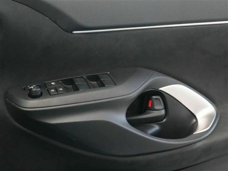 YARIS CROSS-5