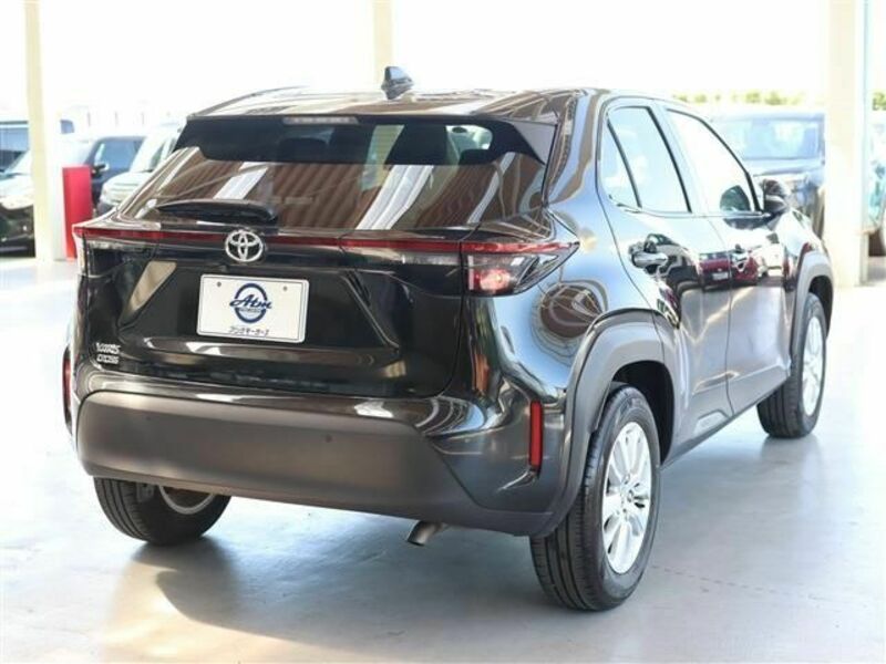 YARIS CROSS-6