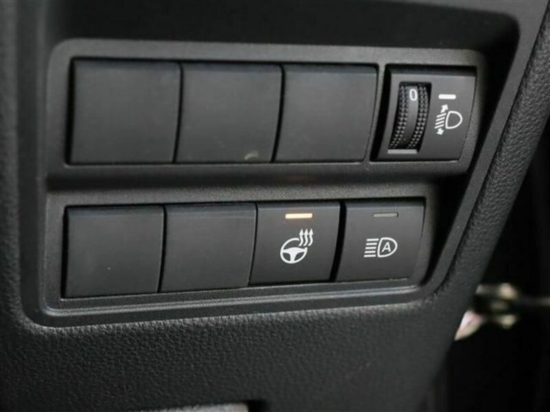 YARIS CROSS-11