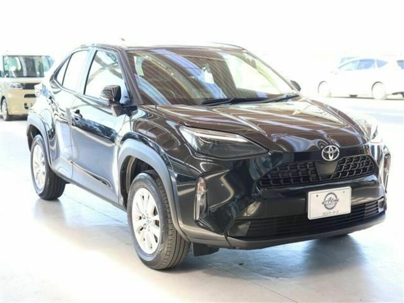 YARIS CROSS-23