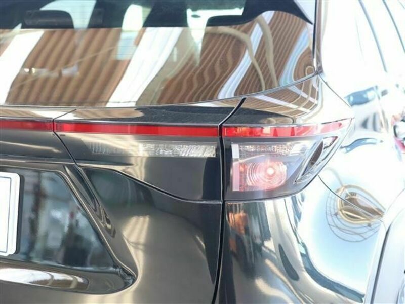 YARIS CROSS-28