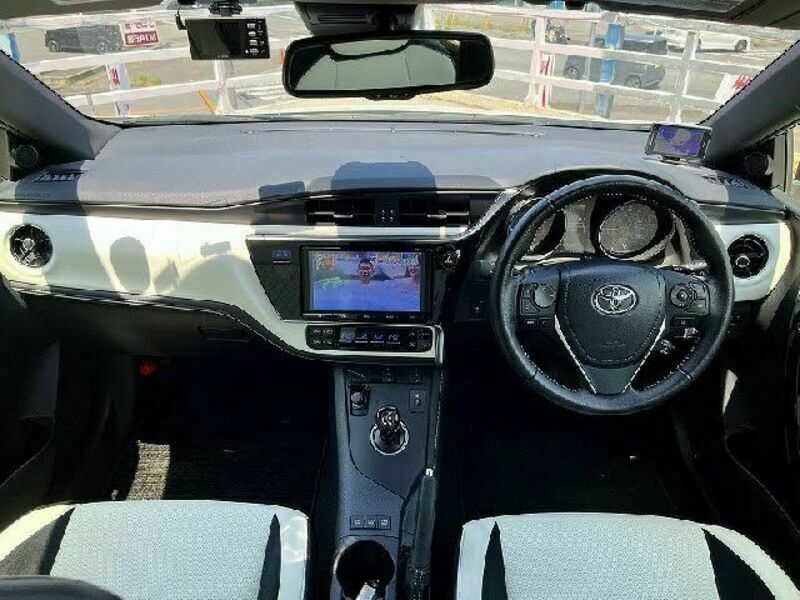 AURIS HYBRID