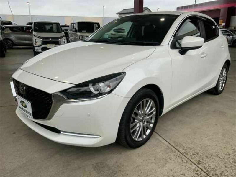 MAZDA2