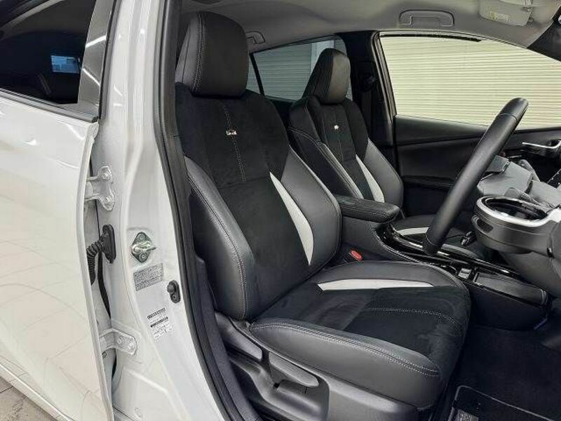 PRIUS PHV-7