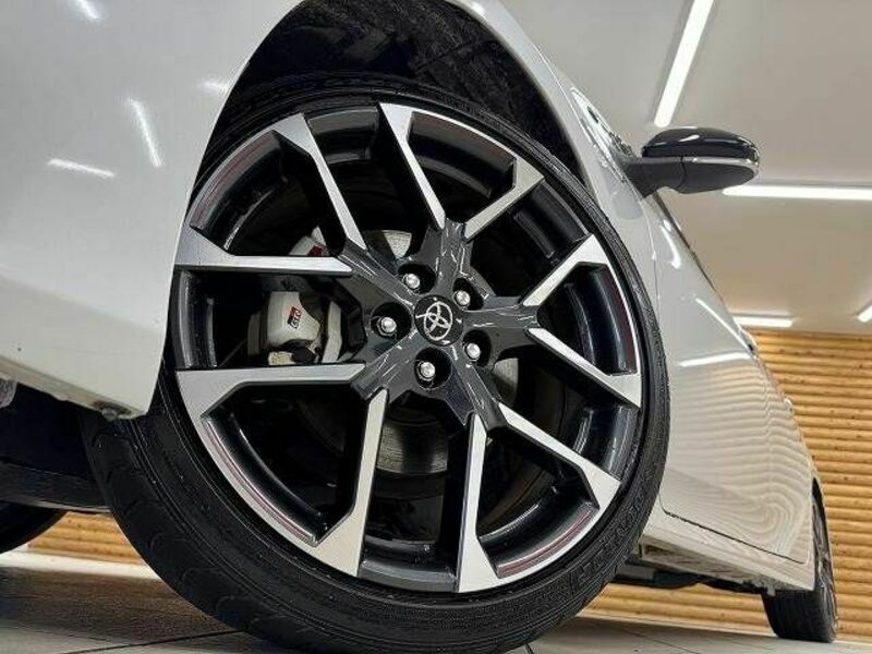 PRIUS PHV-10