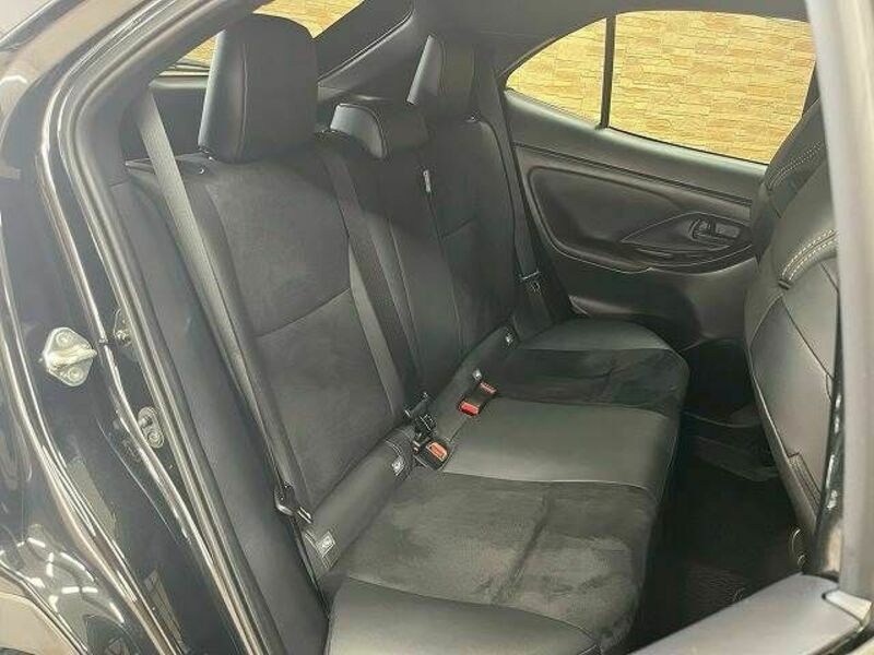 YARIS CROSS-5