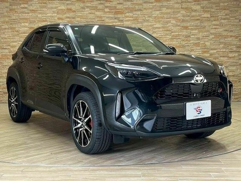 YARIS CROSS-14