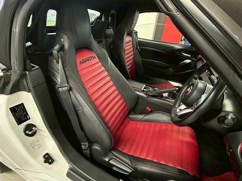 ABARTH 124 SPIDER
