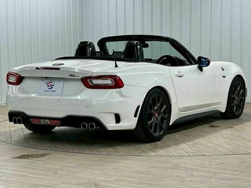 ABARTH 124 SPIDER