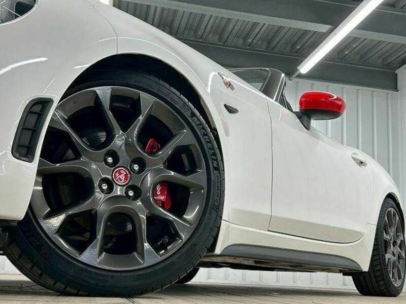 ABARTH 124 SPIDER